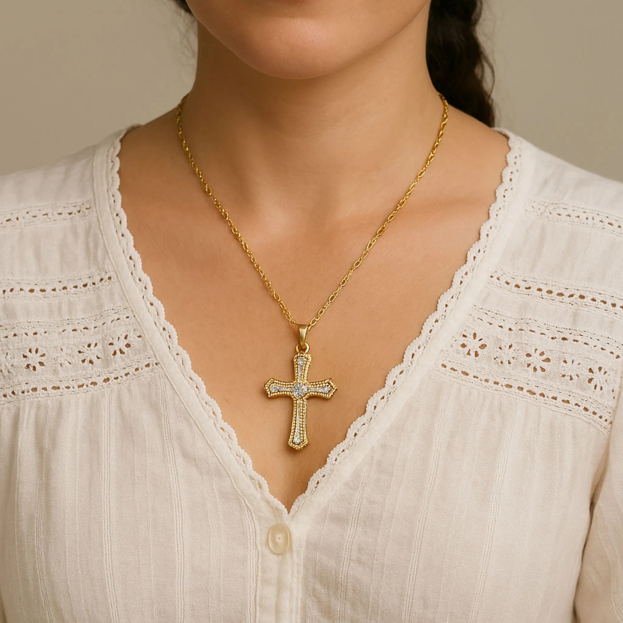 Collar Cruz Brillante®